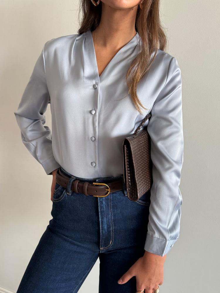 Light  blue V-neck button-down shirt