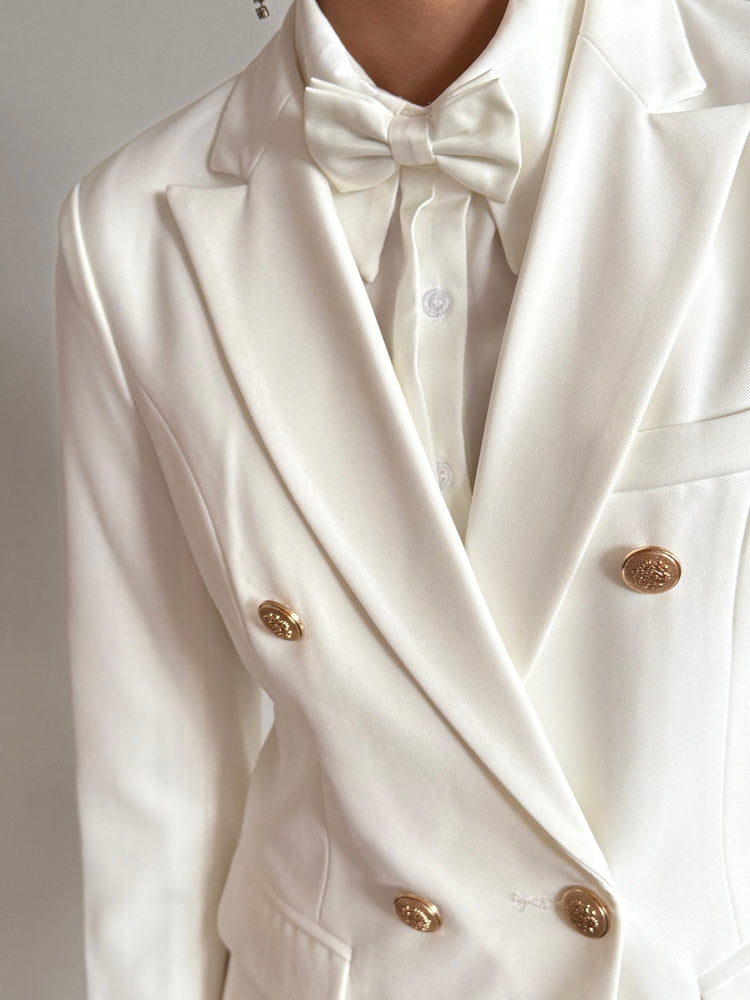 White Venus suit