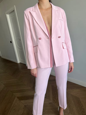 El pink suit